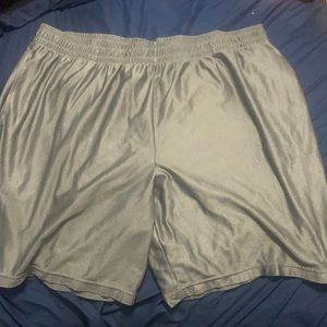 Starter grey gym short size xl. (F)